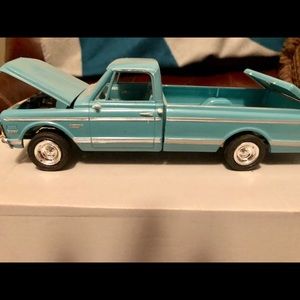 Model Chevy truck